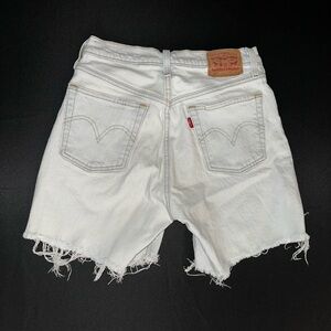 Light wash Denim Cutoff Levi’s Shorts